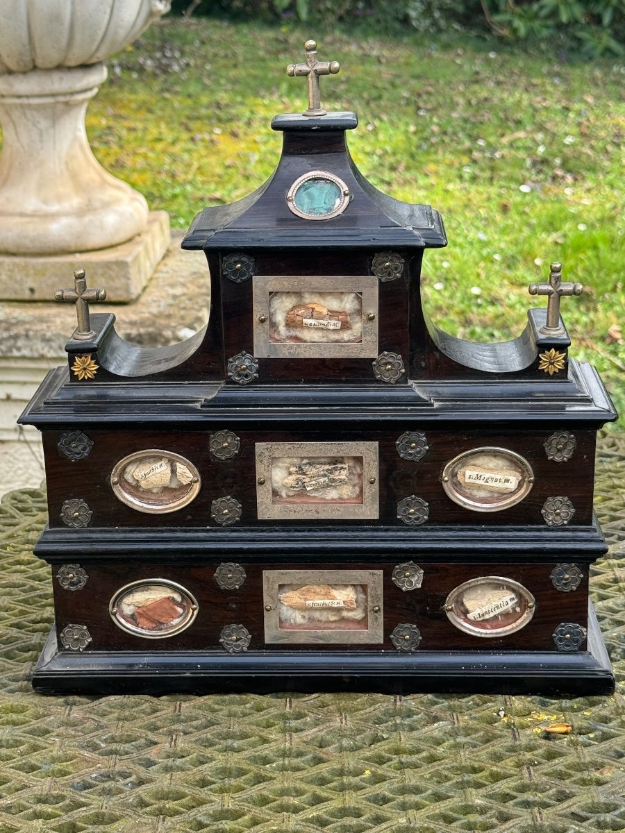 Architectural Reliquary In The Form Of An Altar -photo-1