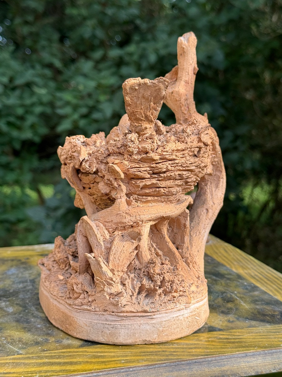 Sculpture en terre cuite naturaliste, oiseau dans son nid. -photo-3