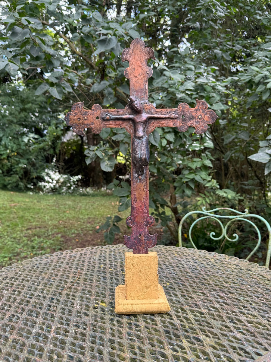 Crucifix  en cuivre et émaux - Limoges - Vers 1300-photo-1