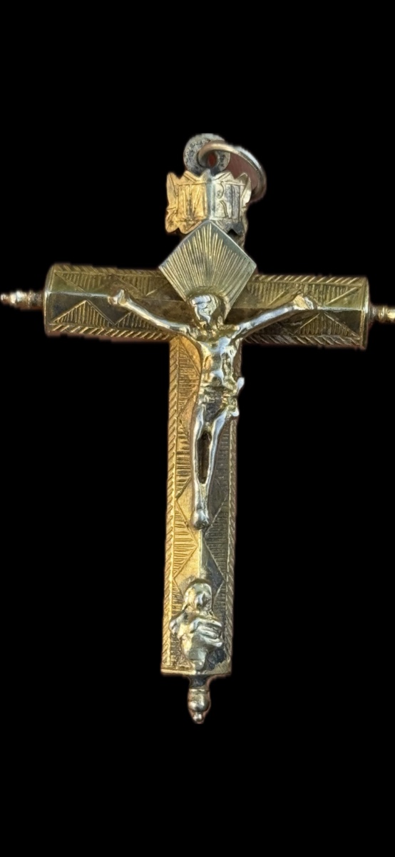 Croix pectorale. Espagne, XVIIᵉ siècle. 