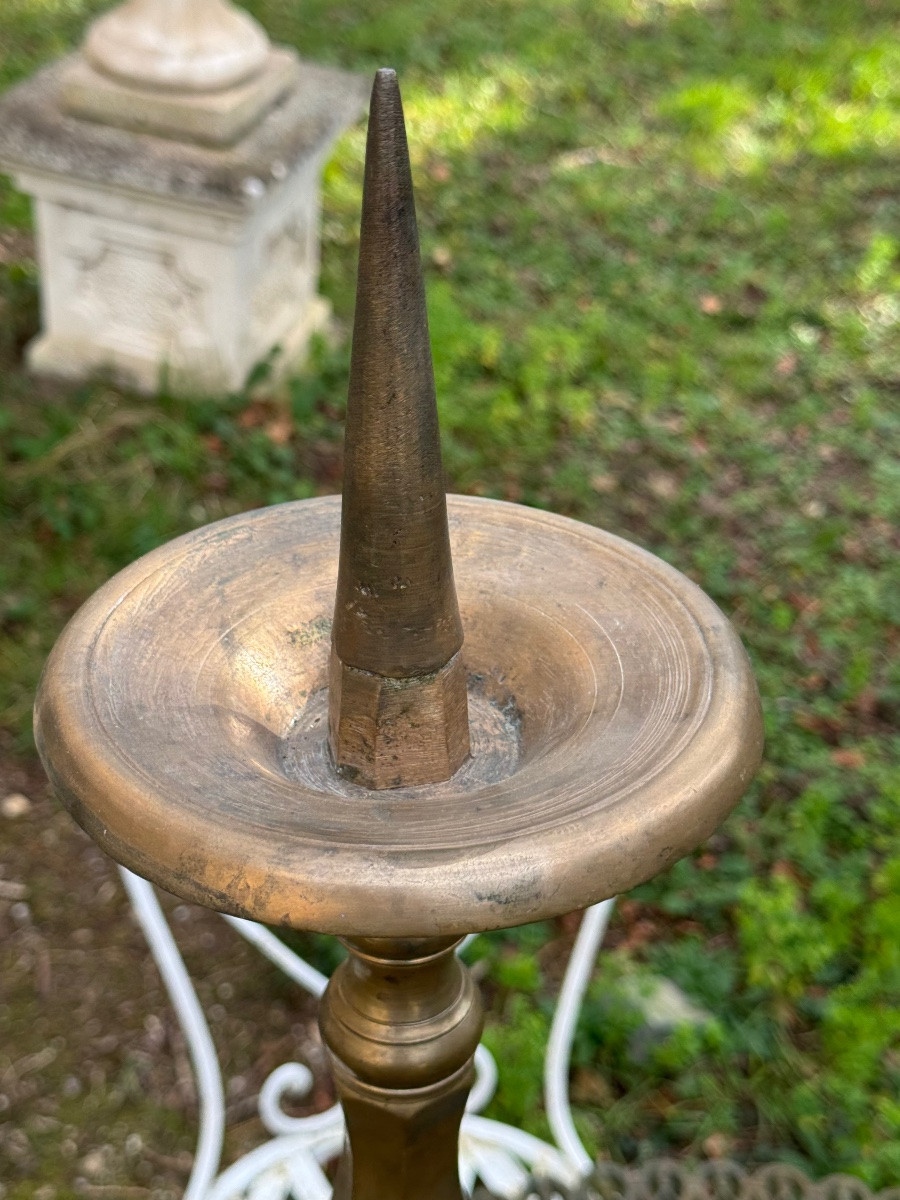 Pair Of 17th-century Bronze Candlesticks-photo-2