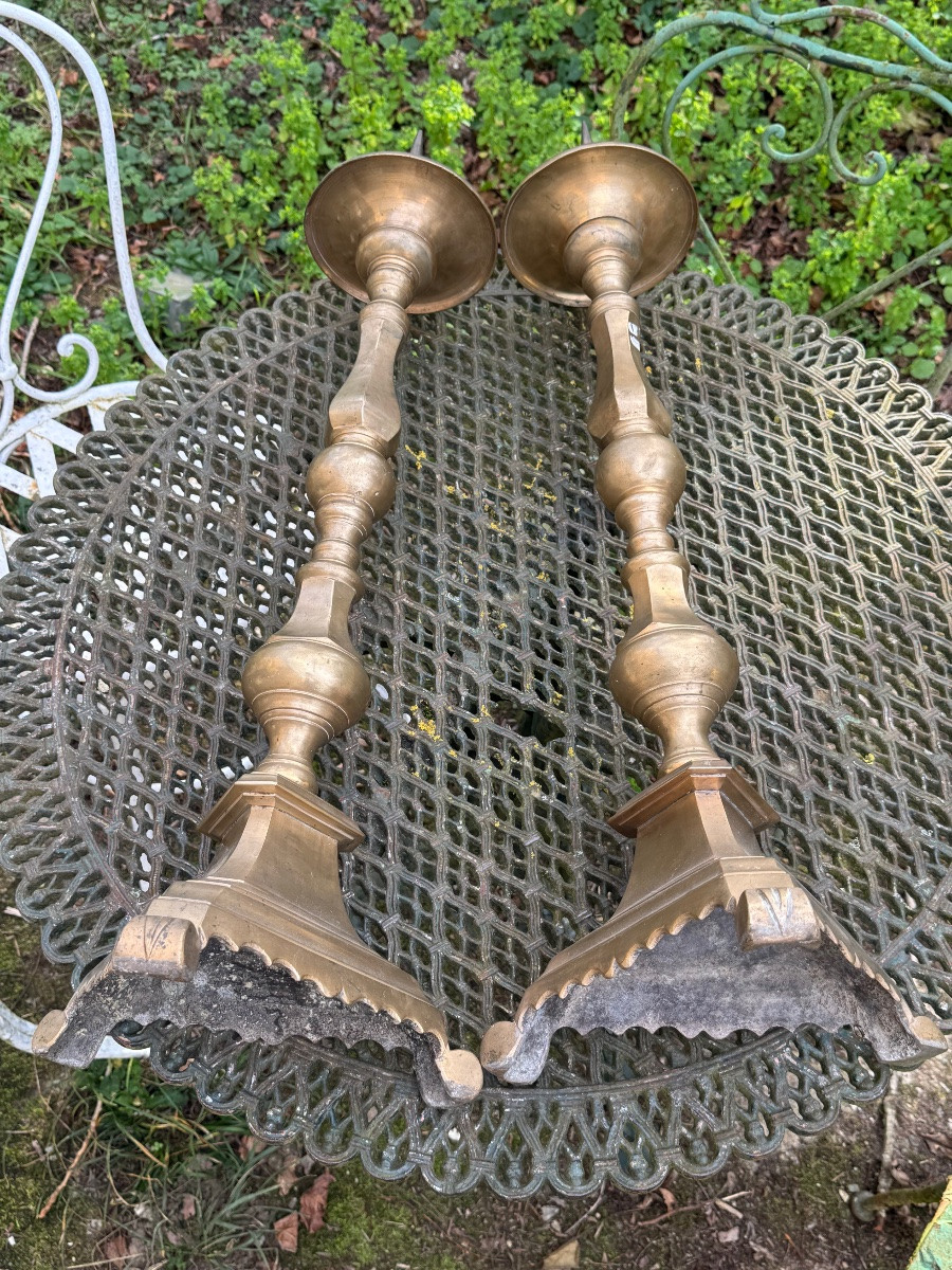 Pair Of 17th-century Bronze Candlesticks-photo-3