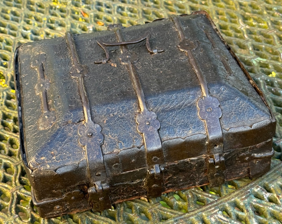 Coffret ou étui à missel, fin XVe siècle – début XVIe siècle.-photo-4