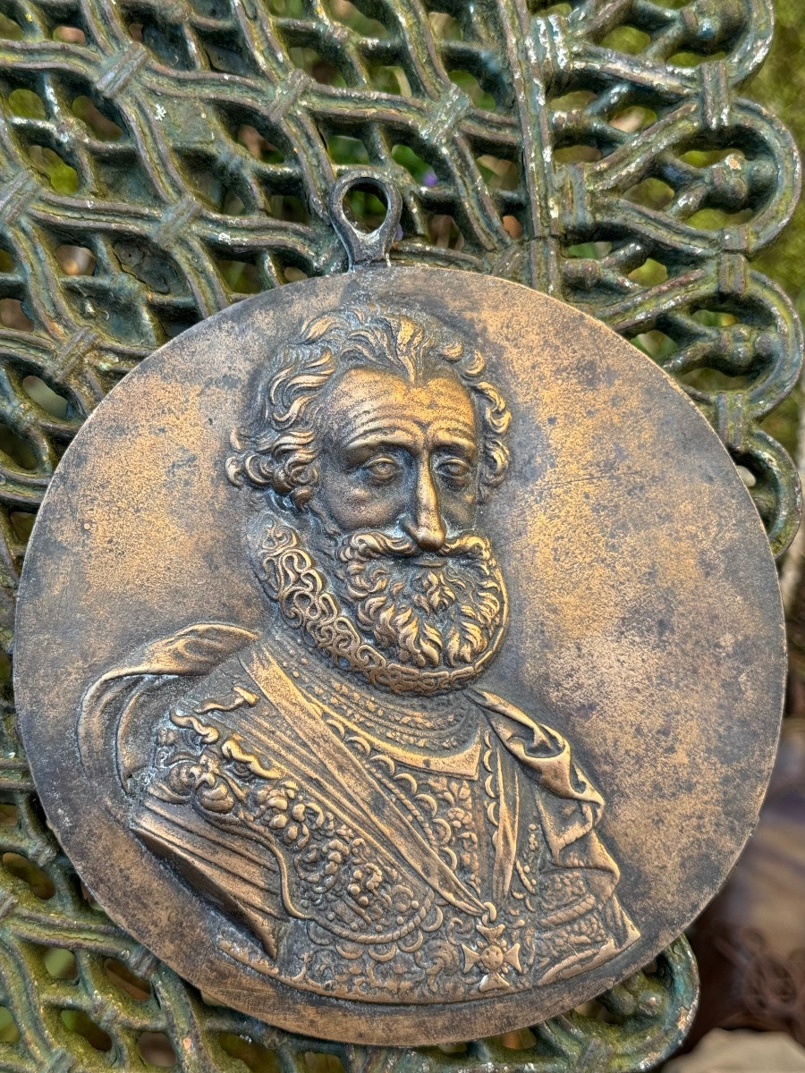 Bronze Medallion Depicting King Henry Iv-photo-2