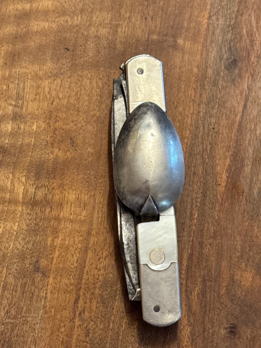 Knife, Corkscrew, And Travel Kit-photo-2