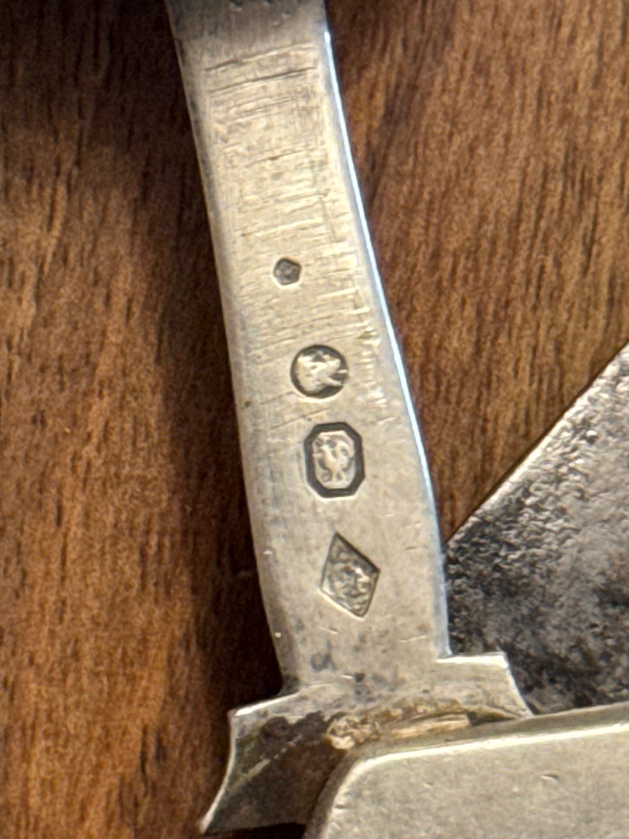 Knife, Corkscrew, And Travel Kit-photo-4