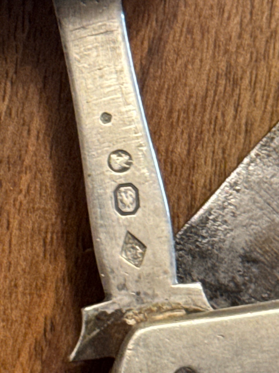 Knife, Corkscrew, And Travel Kit-photo-5