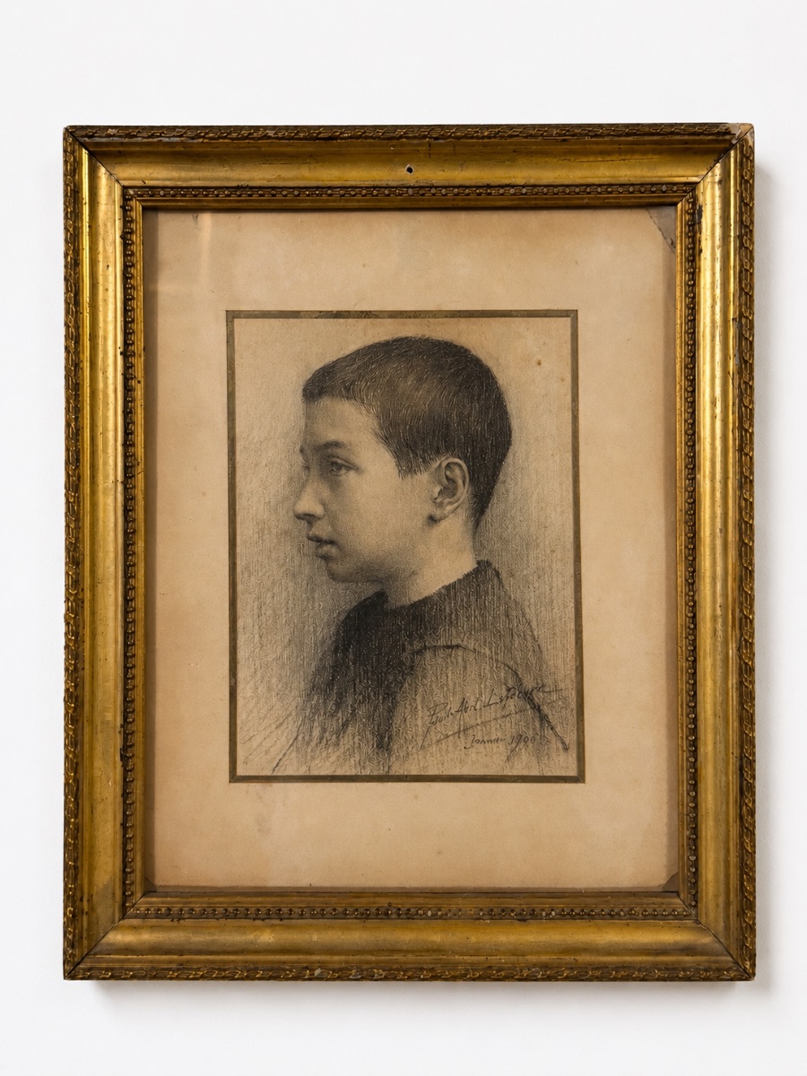  Portrait de jeune garçon de profil