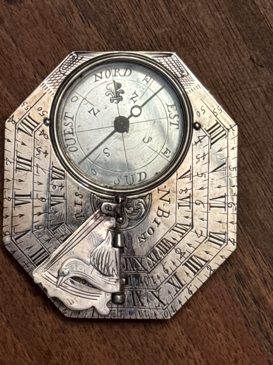 Cadran solaire de poche en argent -photo-1