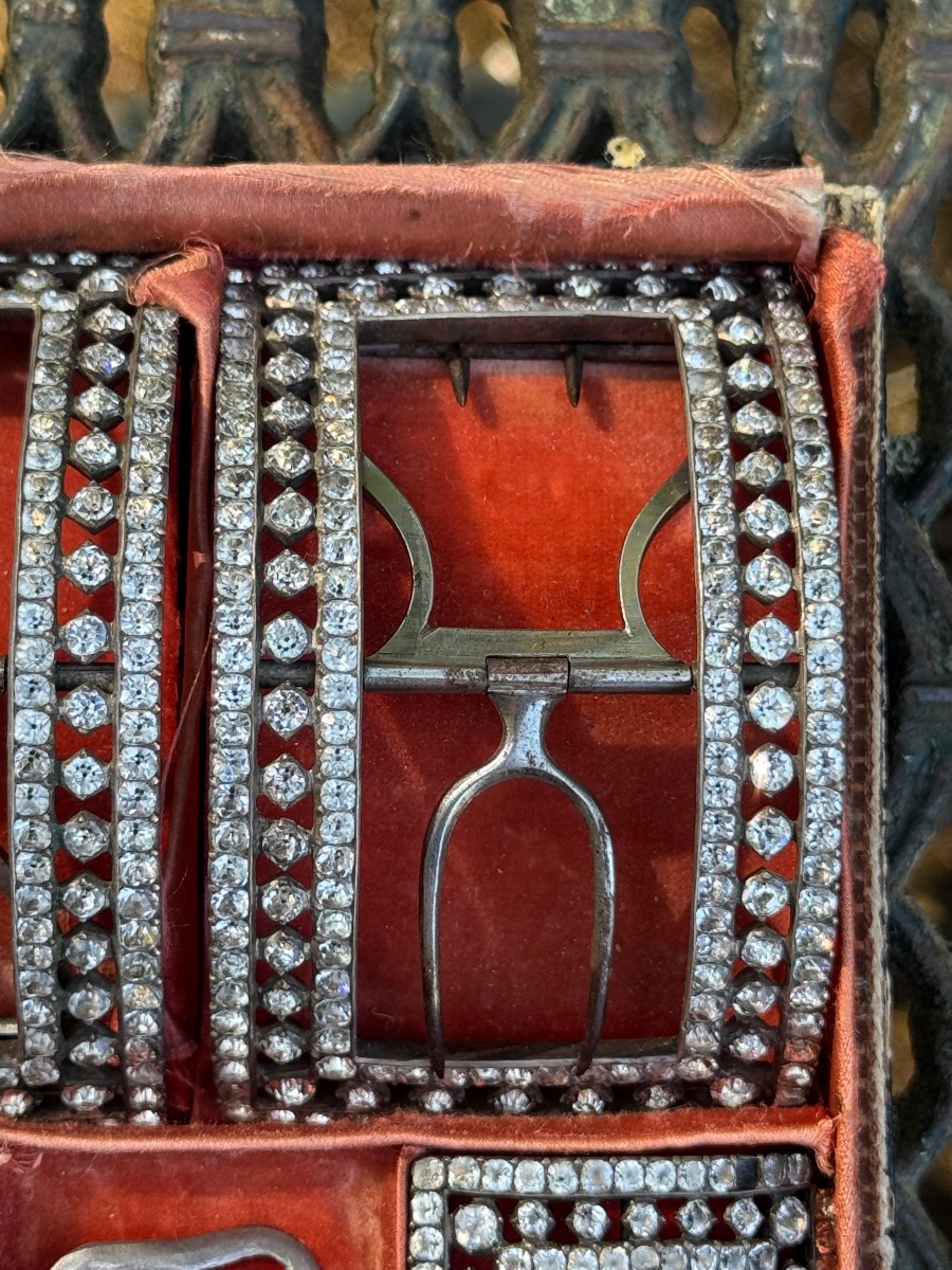 Set Of Silver Shoe Buckles And Pant Buckles-photo-3