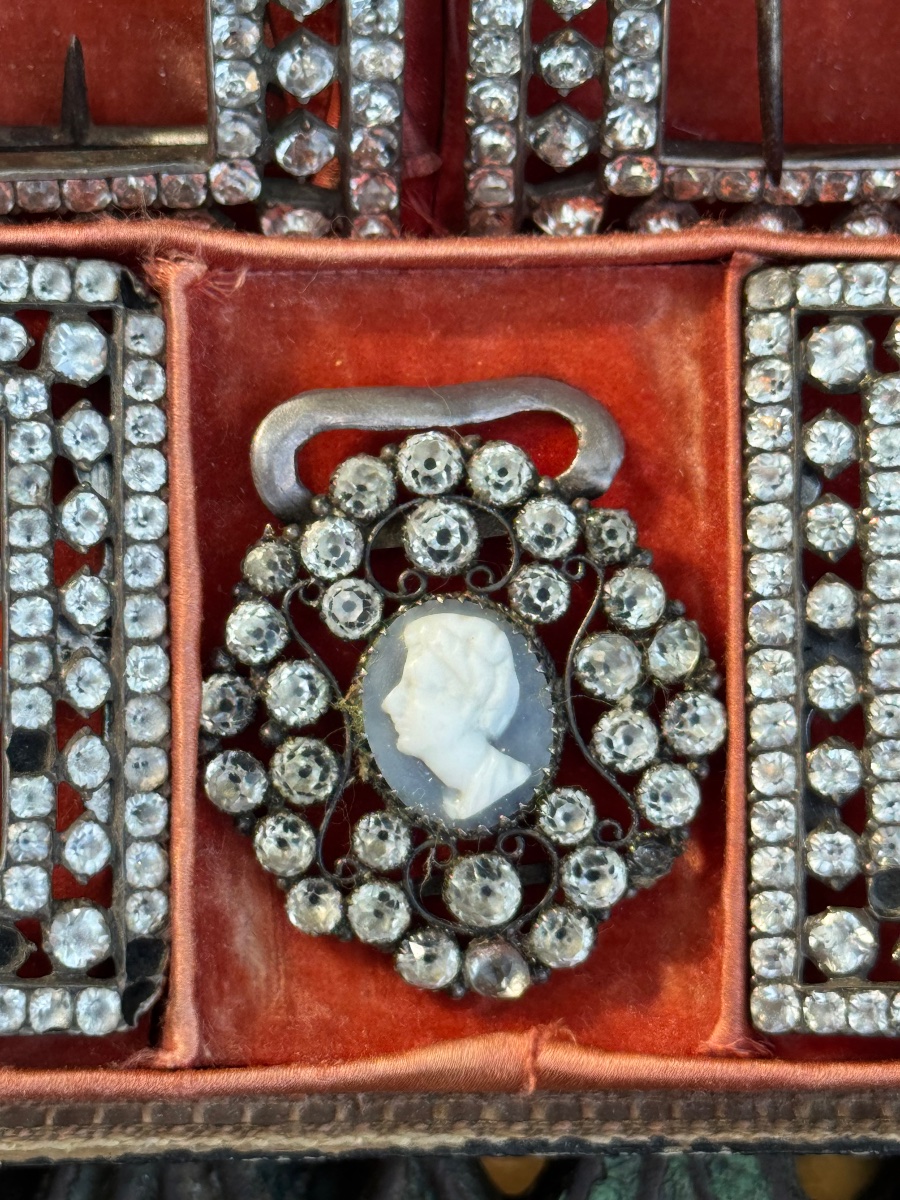 Set Of Silver Shoe Buckles And Pant Buckles-photo-5