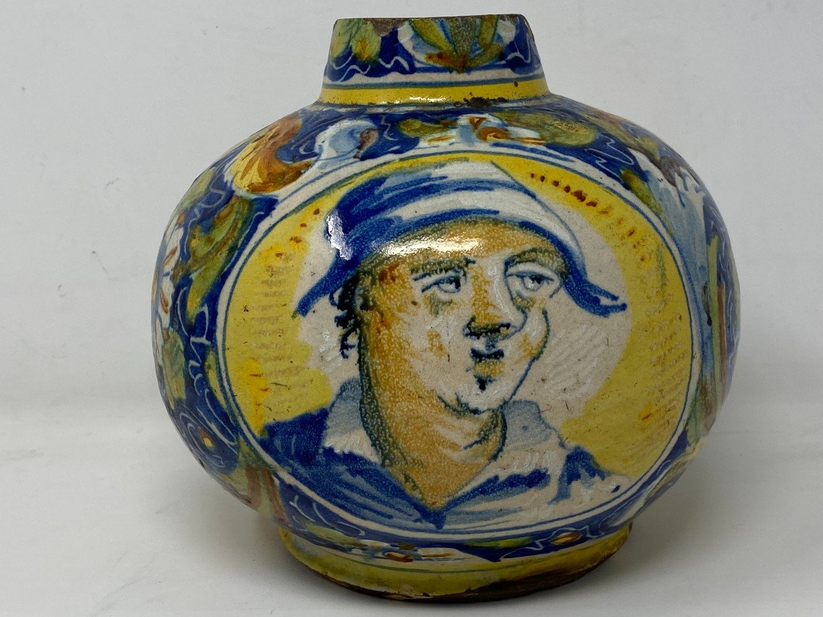 Vase Boule En Majolique Italienne à Décor Polychrome De Profils De Personnages - 17 ème-photo-2