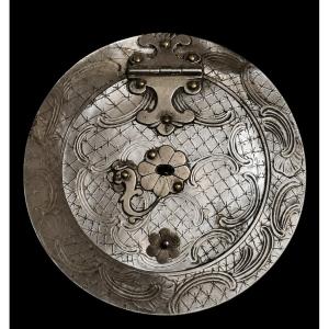 Lanterne de poche en nacre et argent, XVIIIe siècle