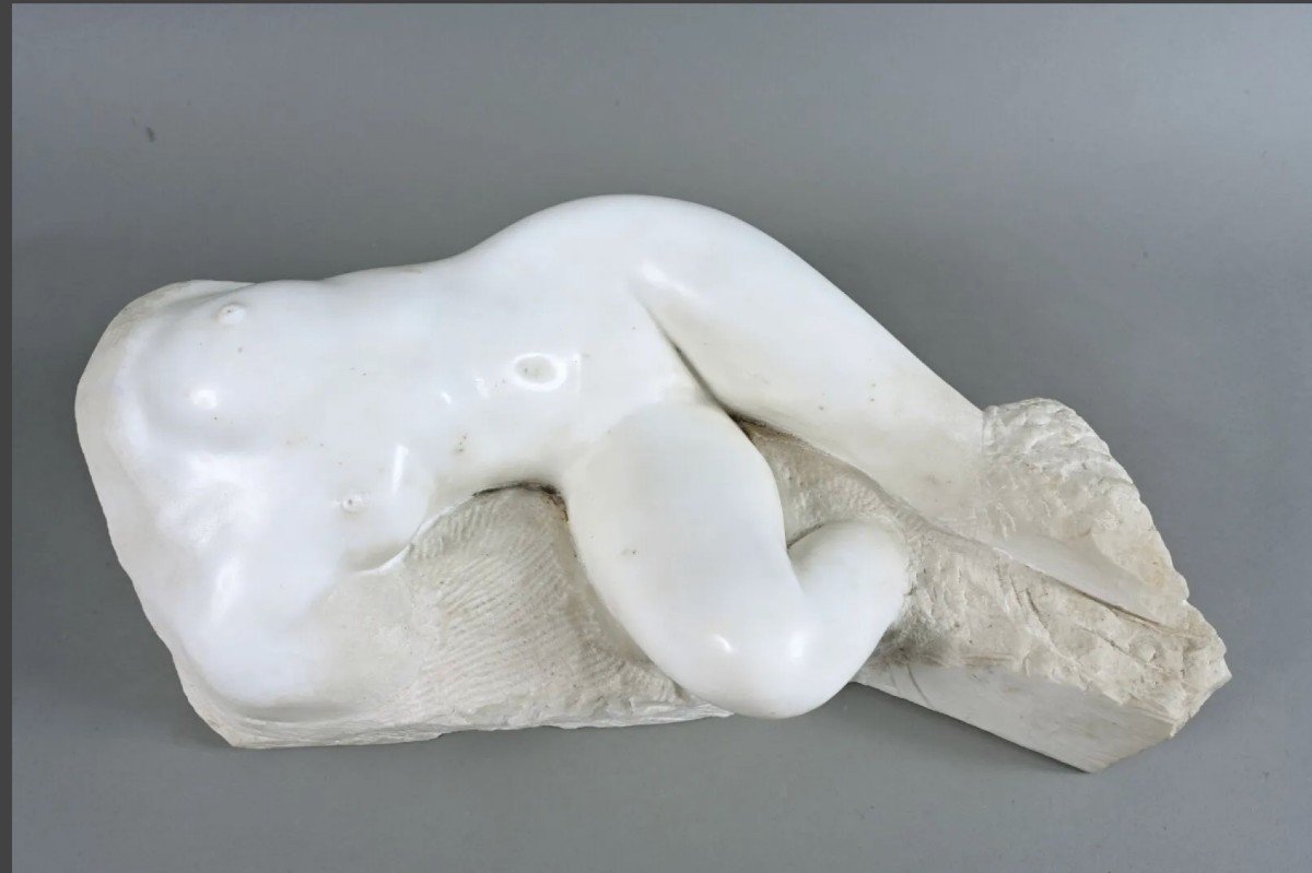 Study Of A Reclining Nude In White Carrara Marble By François Hamelin (born 1941)