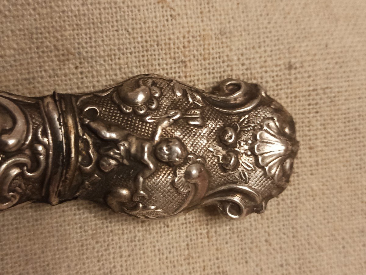 étui à Aiguilles En Argent Repoussé Circa 1830-photo-4