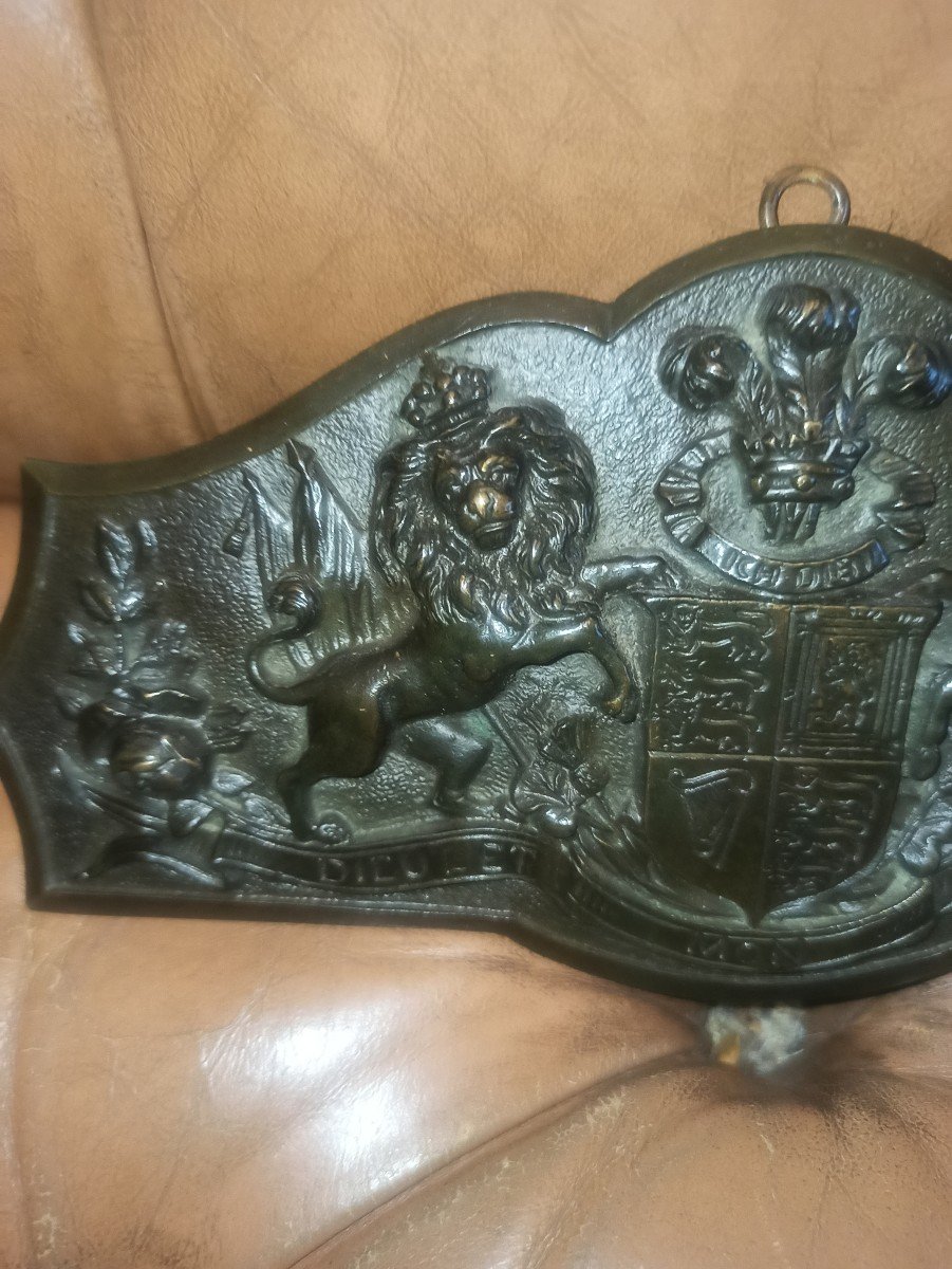 Brown Patina Bronze Plate Representing The Arms Of Great Britain, Nineteenth-photo-2
