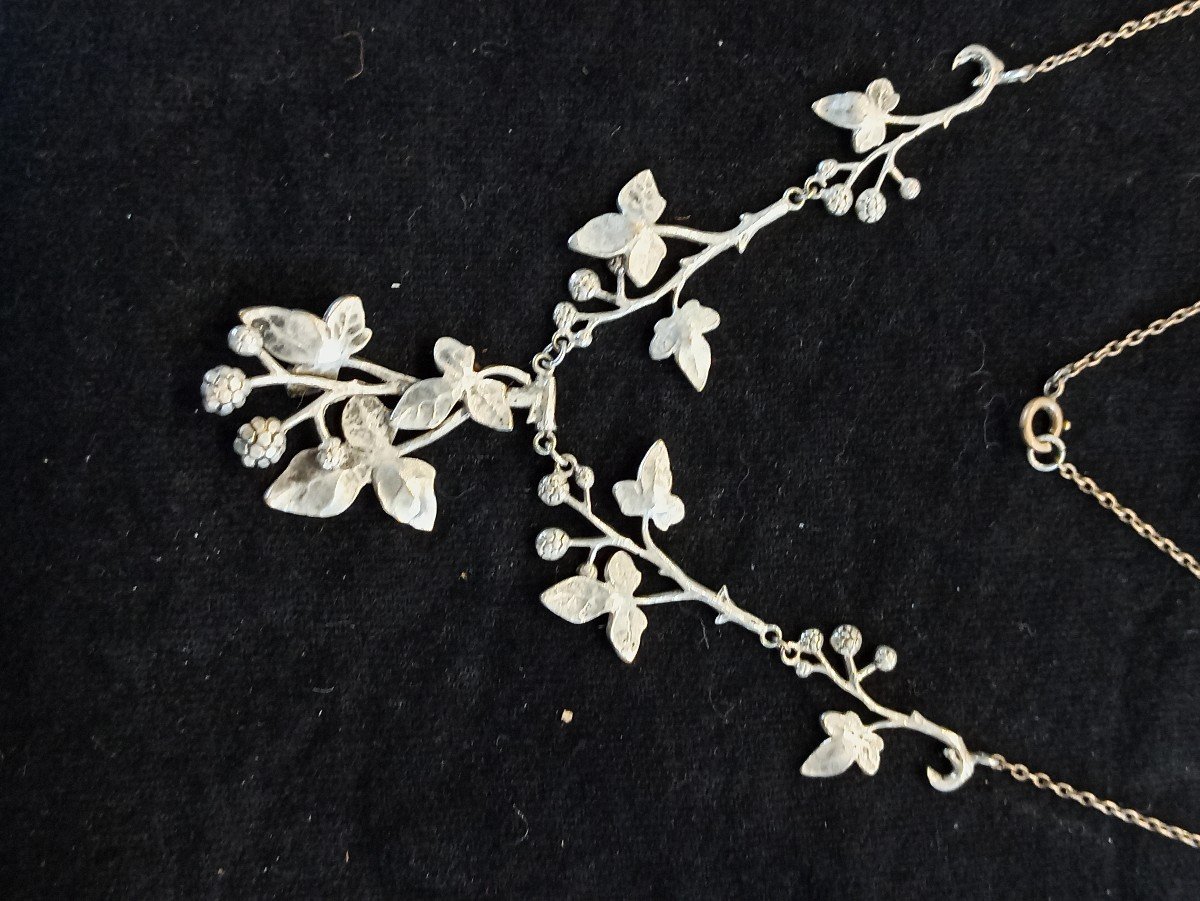 Collier Draperie De Style Art Nouveau En Métal Argenté Circa 1900-photo-2