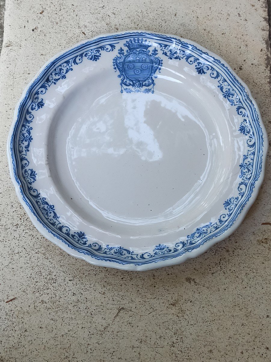 Moustiers Earthenware Plate, Decorated With The Count's Arms Of The Moly Family Circa 1730