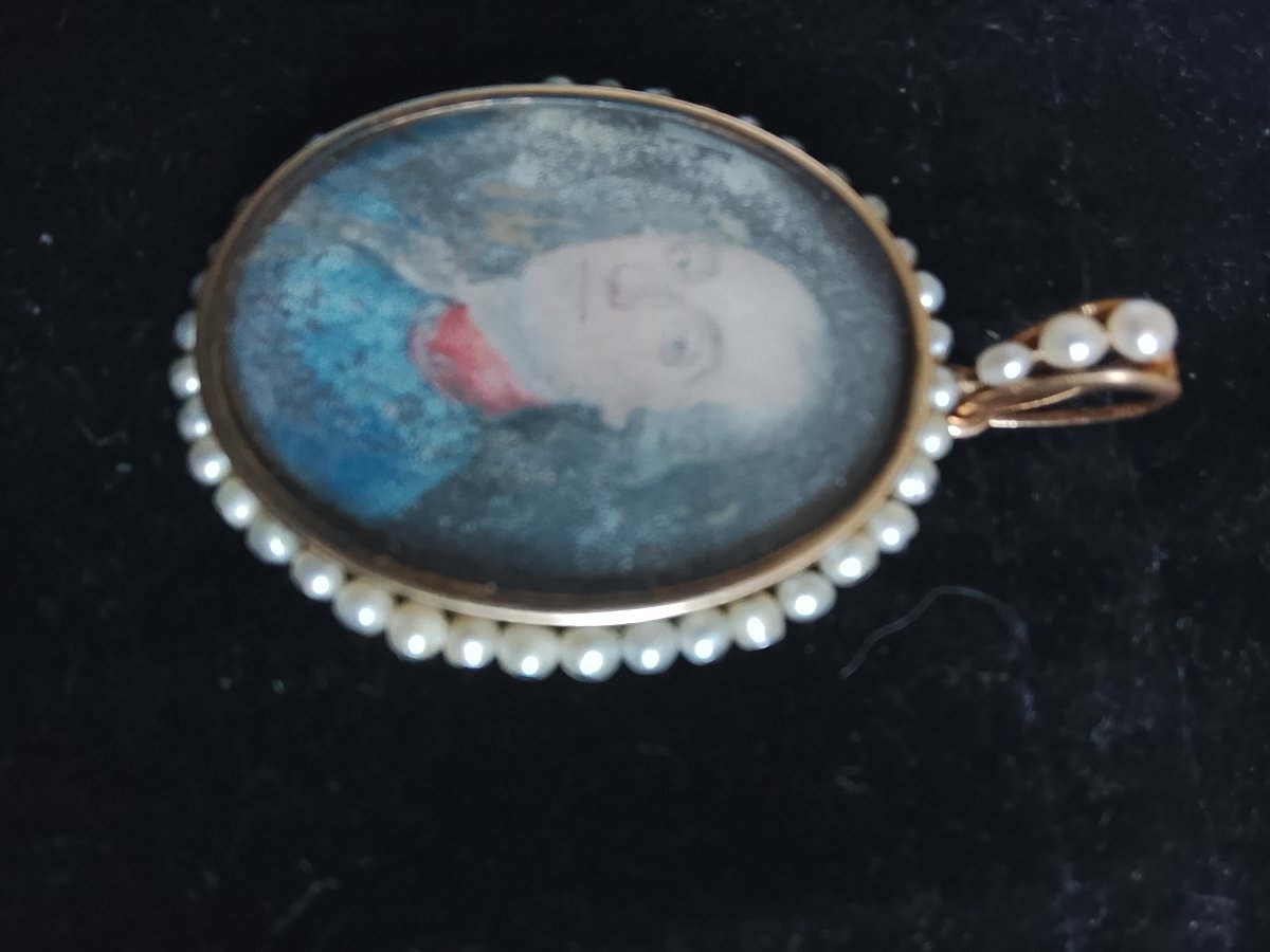 Pendentif Médaillon en or et perles fines orne d une miniature peinte du XVIIIe-photo-3