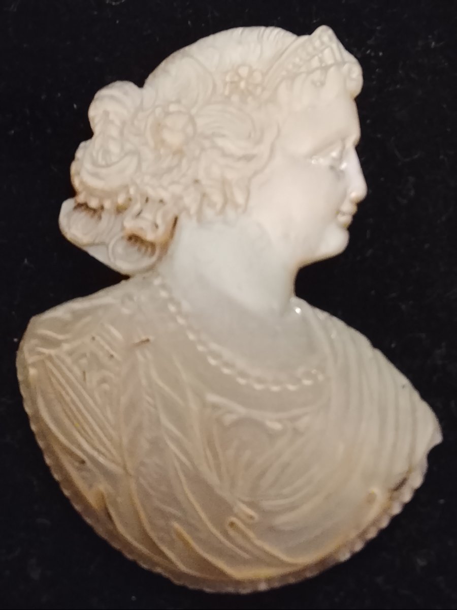 Important Antique Mother-of-pearl Cameo Profile Of A Woman, Meru Work Circa 1830-photo-2