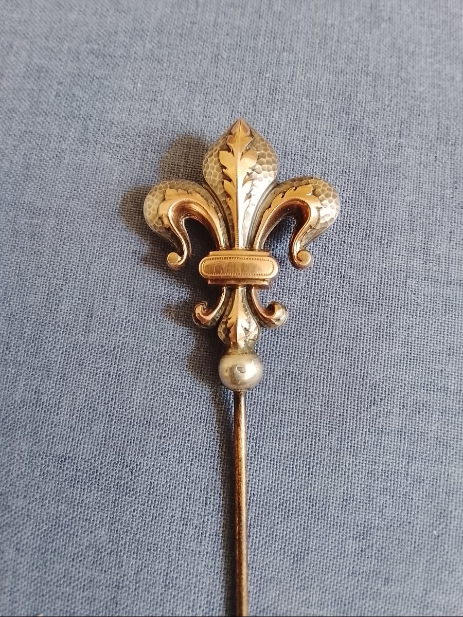 Épingle à chapeau fleur de lys argent et vermeil XIXe