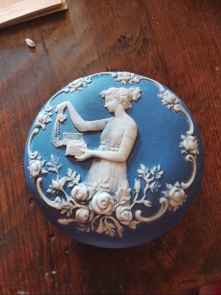 Limoges Biscuit Candy Dish In The Wedgwood Style, Circa 1900-photo-2