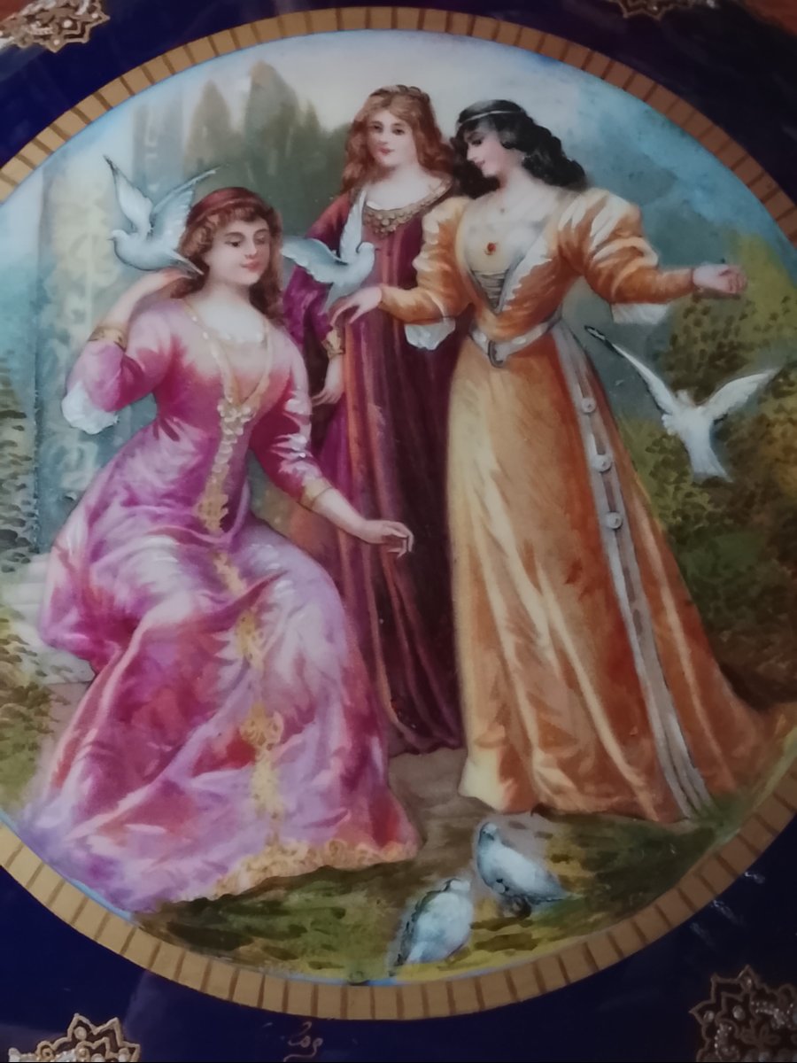 Importante boîte en porcelaine décorée par André Golse circa 1900