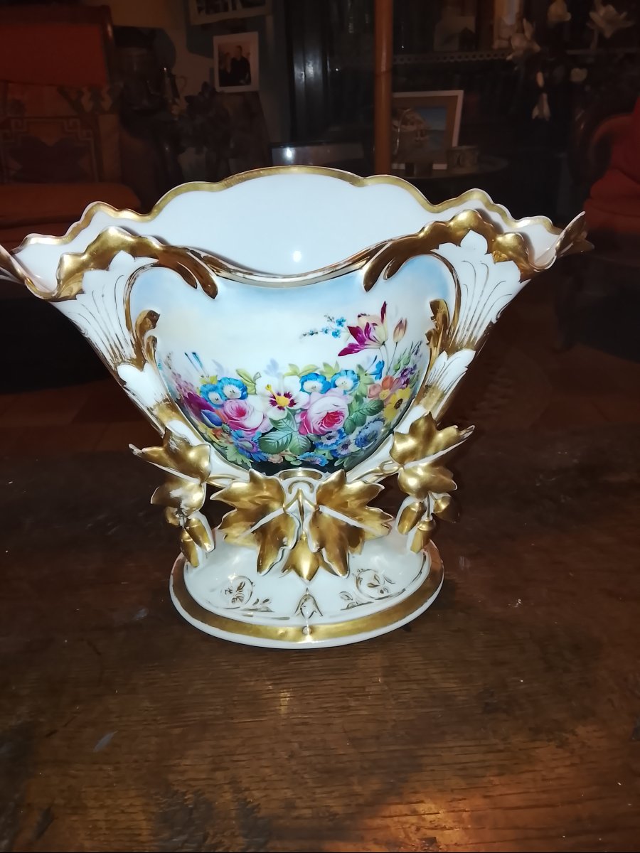 Important Napoleon III-era Bridal Vase