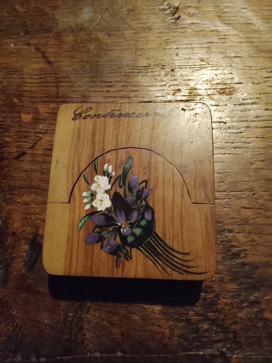 Porte montre en bois de buis souvenir de Contrexéville vers 1900-photo-1