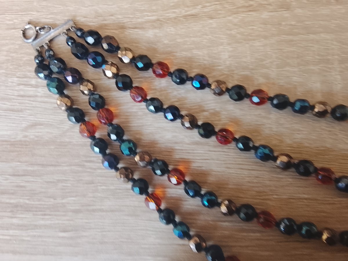 Collier en perles de verres facettées quatre rangs circa 1940-photo-2