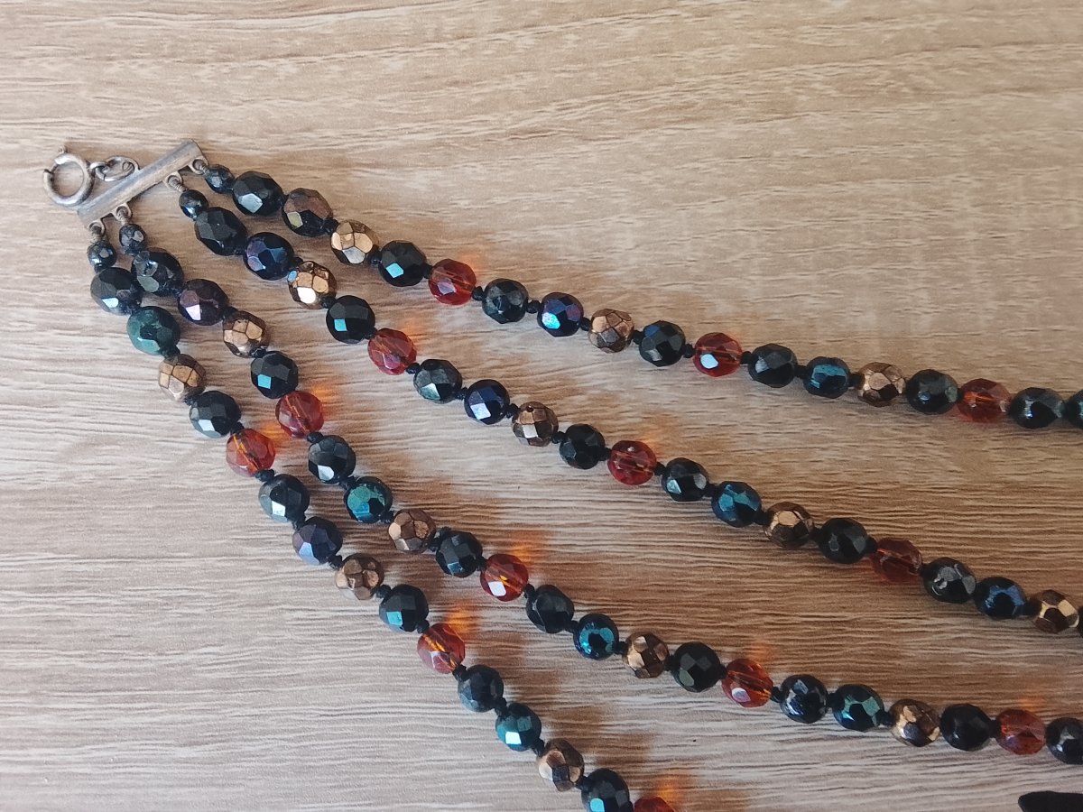 Collier en perles de verres facettées quatre rangs circa 1940-photo-3