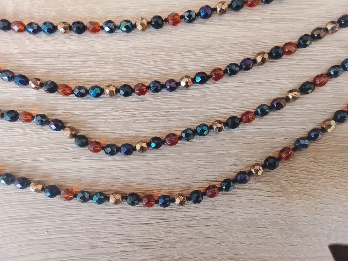 Collier en perles de verres facettées quatre rangs circa 1940-photo-6
