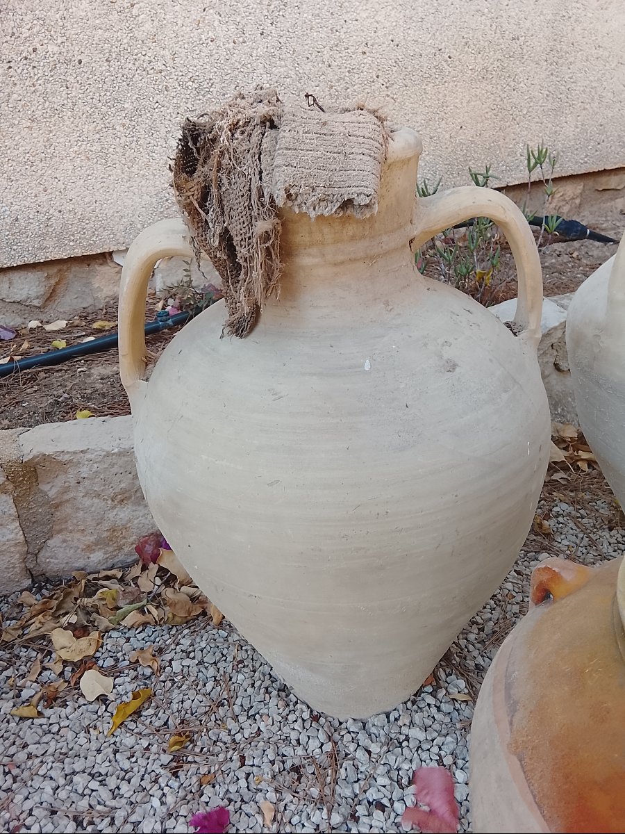 Set Of Three Water Jugs With Their Original Lids, Circa 1850-photo-2