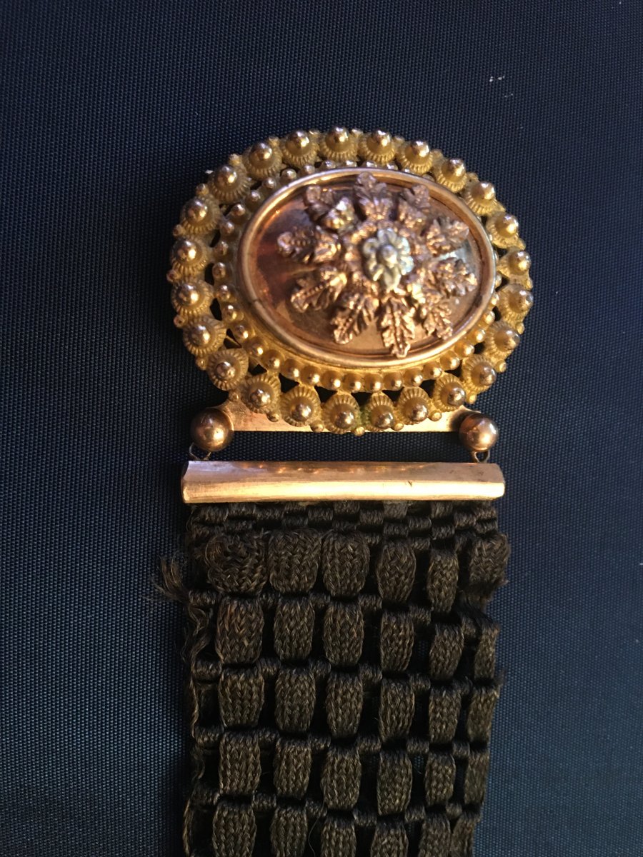 Bracelet En Pomponne Et Cheveux-photo-2