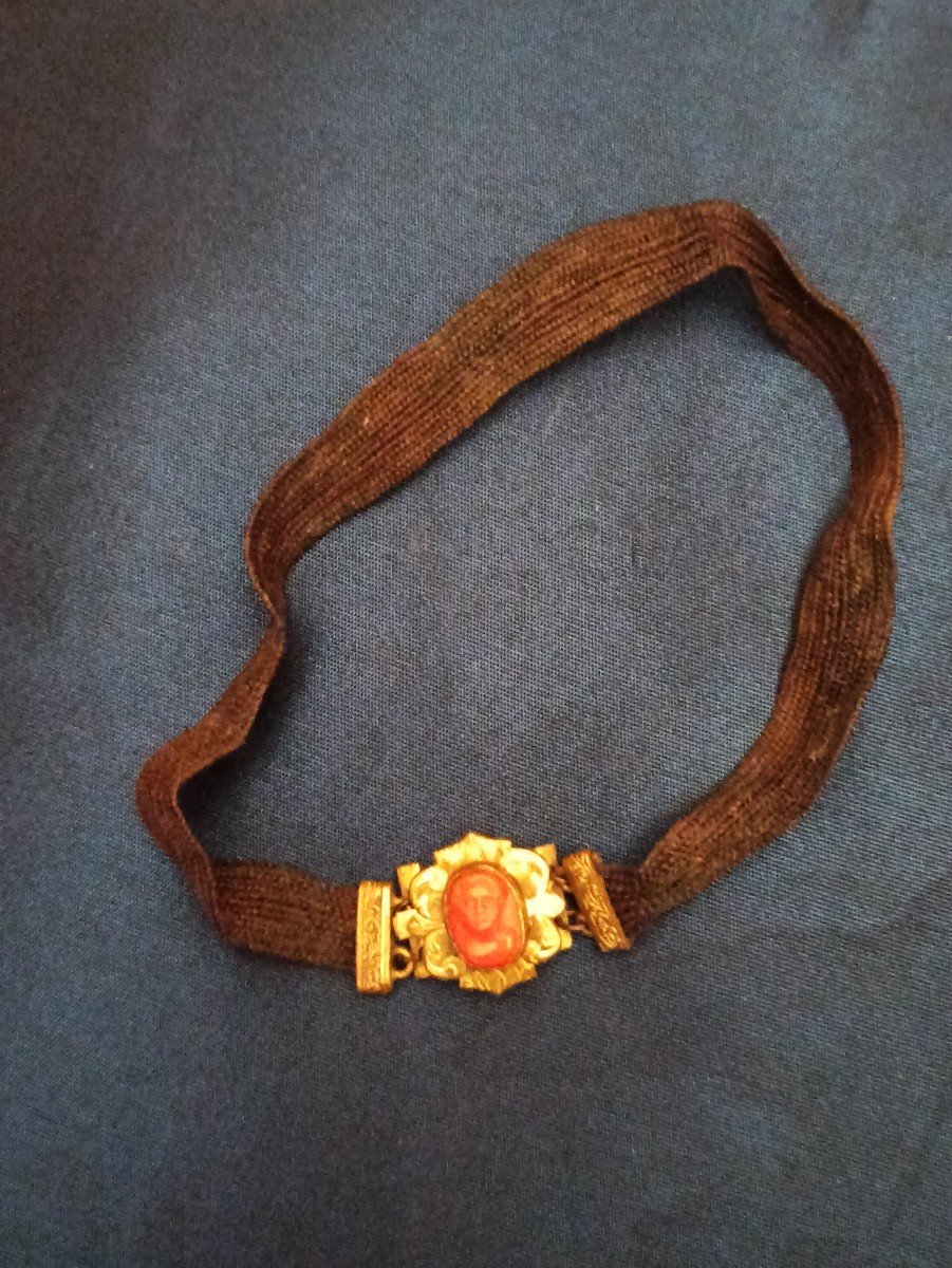 Bracelet Of Young Girl In Braided Hair Adorned With A Doll Clasp And Coral Cameo Nap Ii