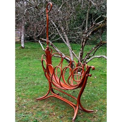 Beau Berceau En Bois Tourné De Thonet Vers 1900