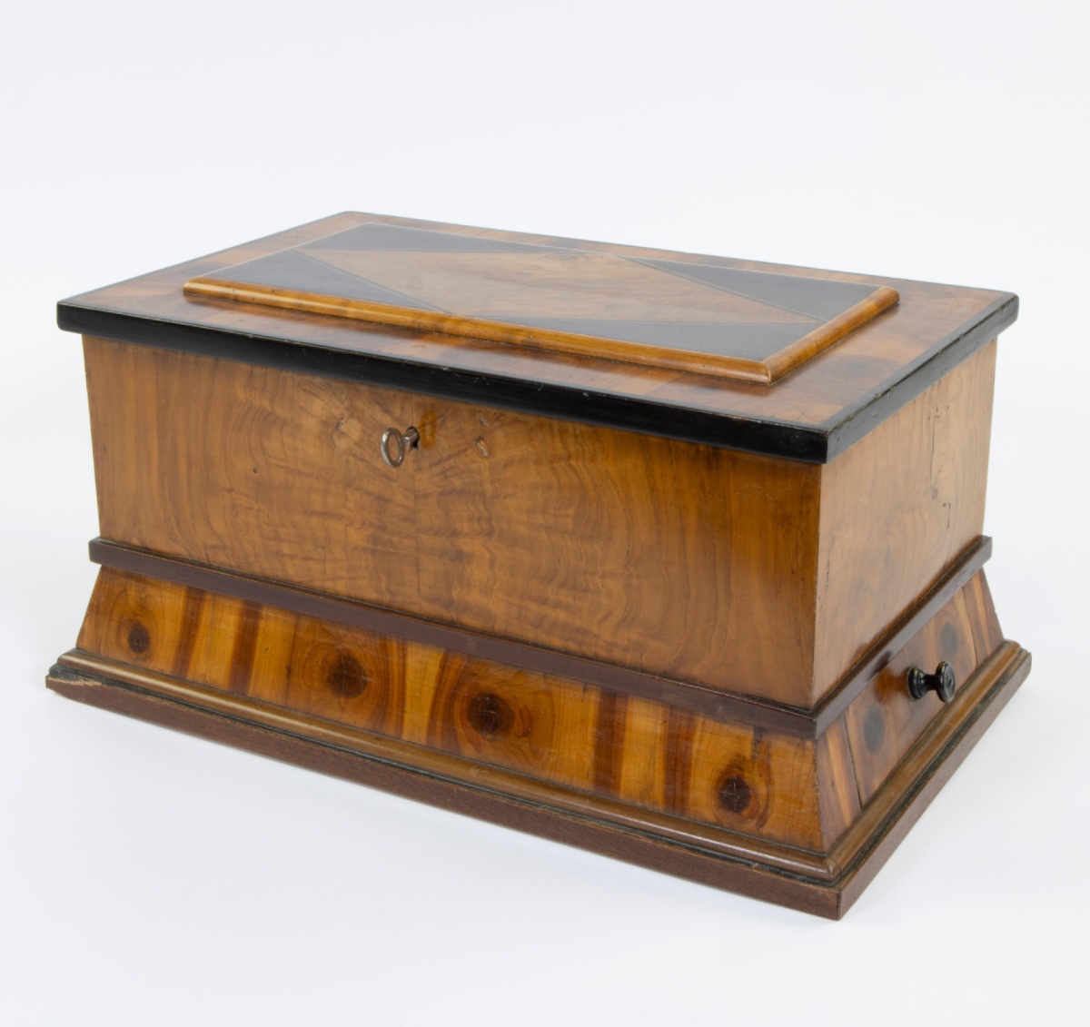 English Walnut Writing Case (1880-1900)