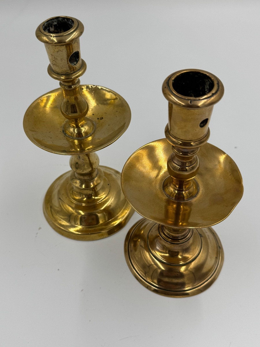 Pair Of Copper Disc Candlesticks, Holland (1700-1750)-photo-3