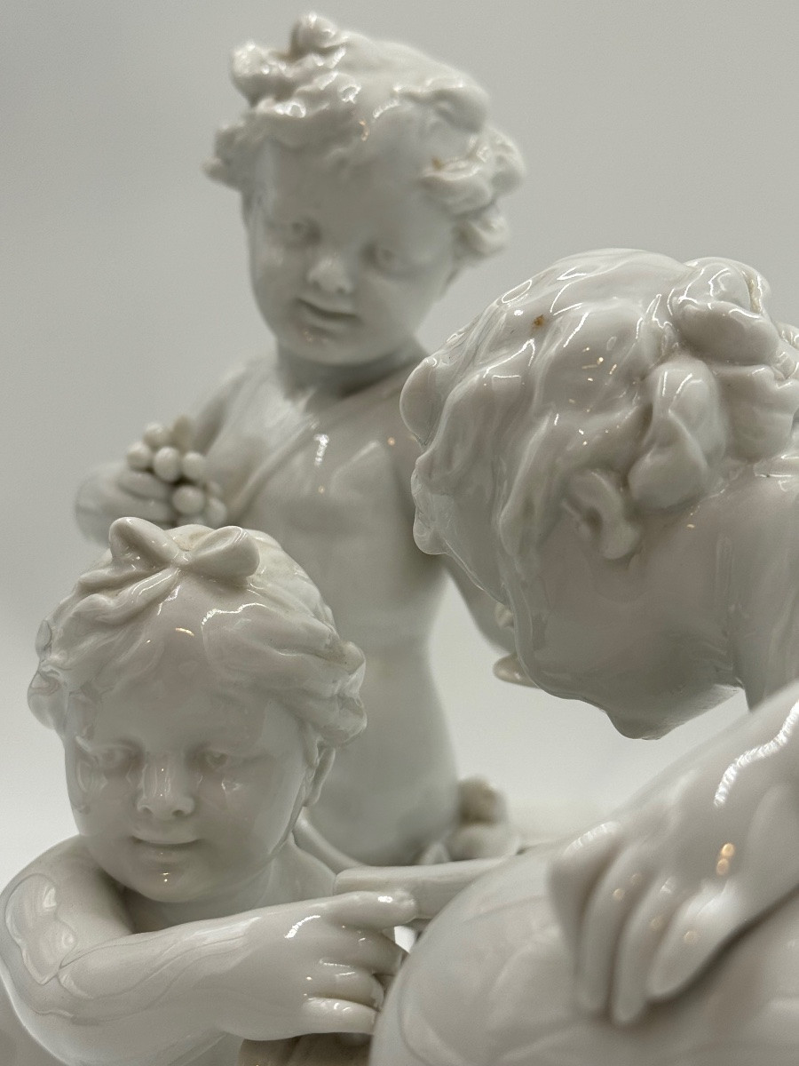 Groupe en porcelaine de putti, Volkstedt (1890-1900)-photo-3