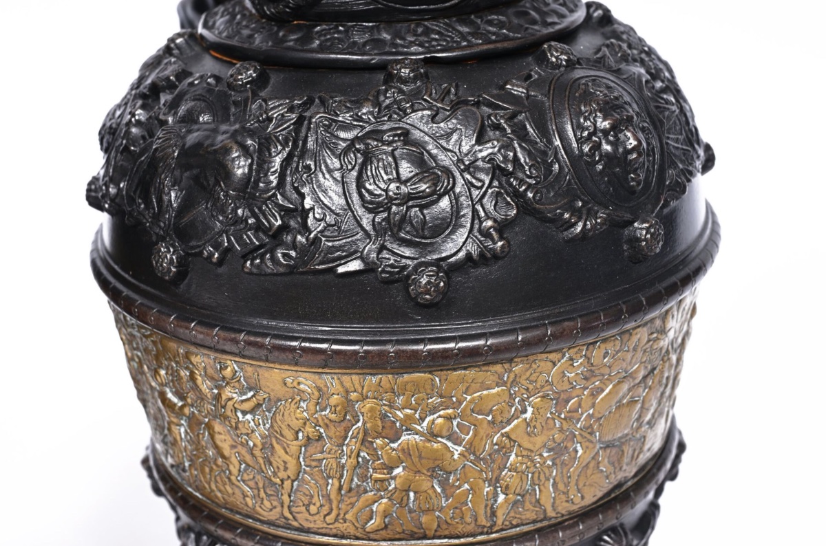 Impressive Pair Of Patinated Bronze Jugs (1870-1880)-photo-4