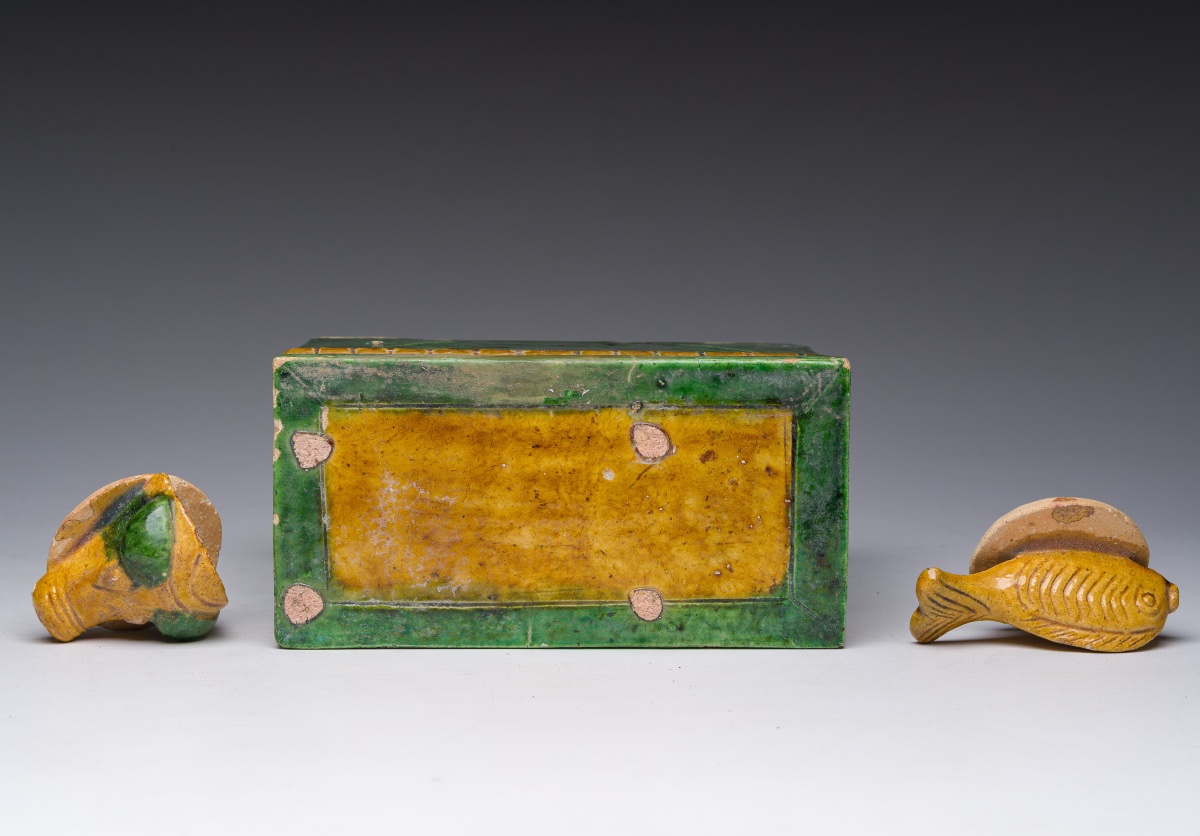 Table d'offrandes chinoise en cancan émaillé, Dynastie Ming (1368-1644)-photo-3