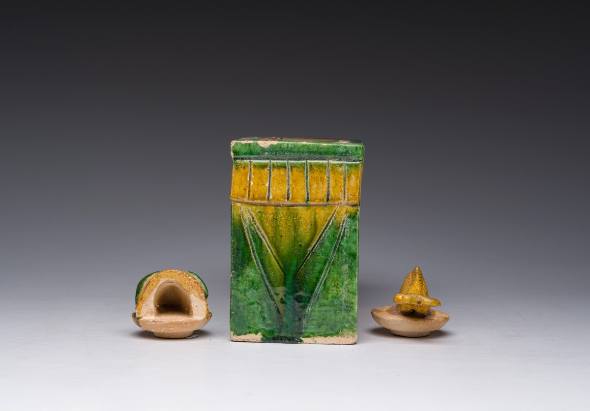 Table d'offrandes chinoise en cancan émaillé, Dynastie Ming (1368-1644)-photo-4