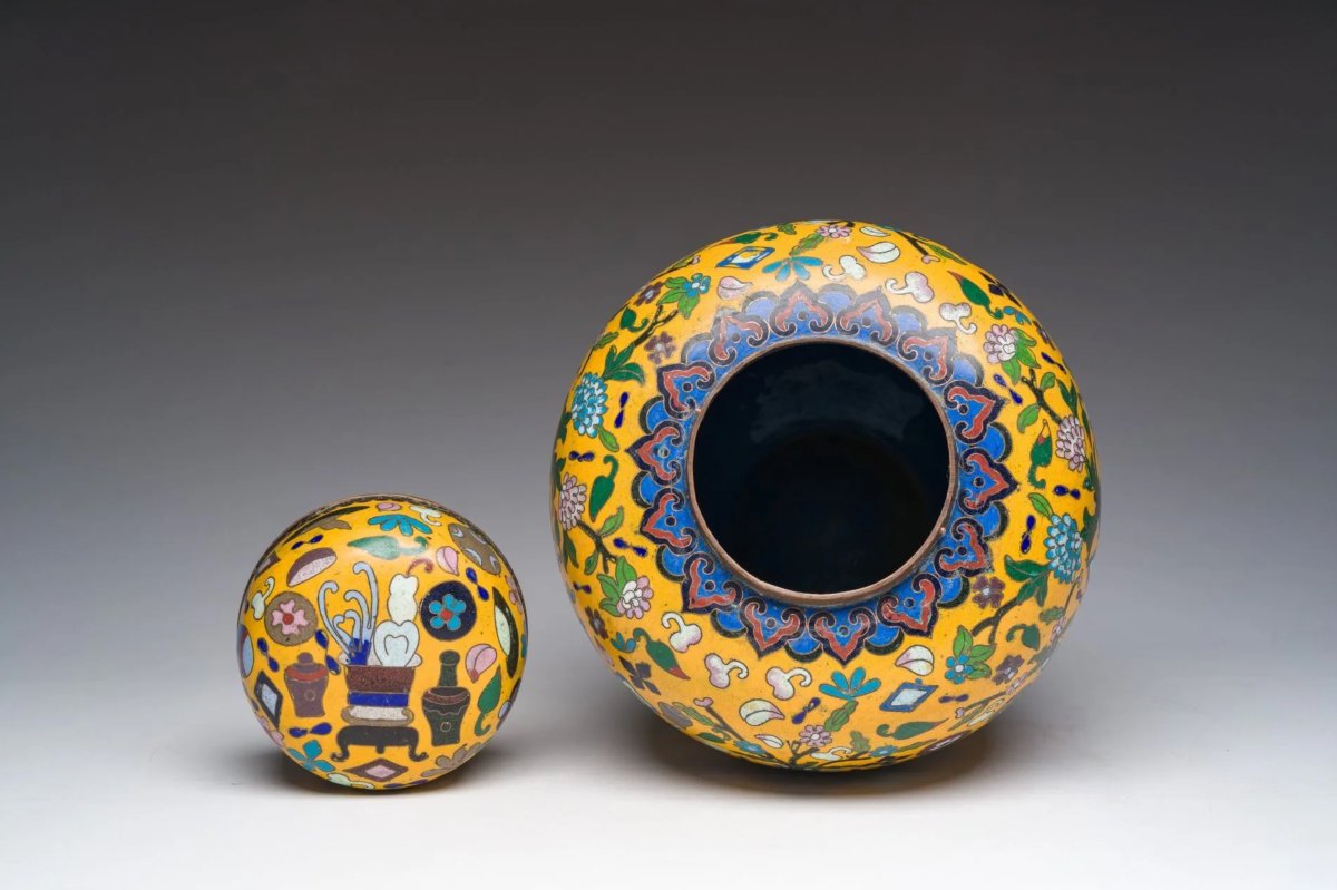 Pot à gingembre chinois en cloisonné, décoré de motifs antiques, dynastie Qing (1860-1880)-photo-1