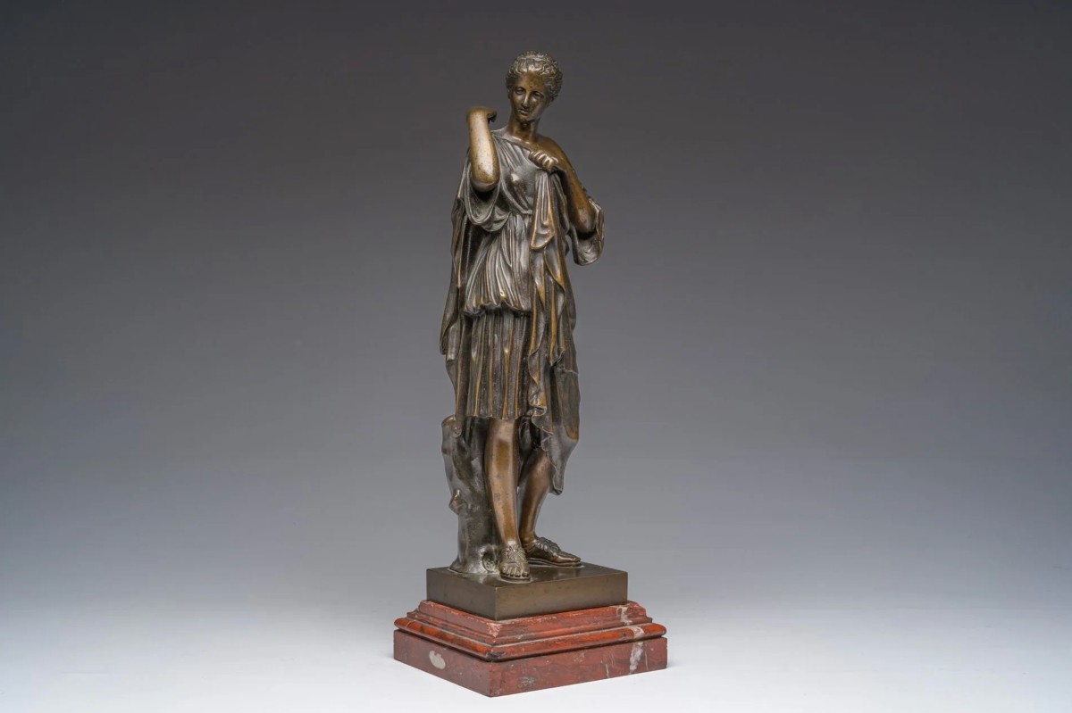 Statue en bronze de Diane de Gabbi, d'après Gabriel Sauvage, France (1860-1880)