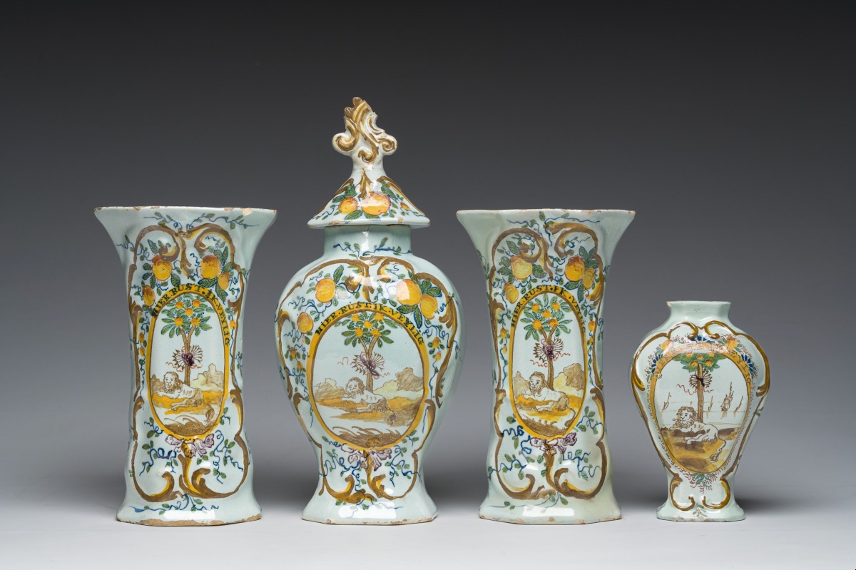 Collection de quatre vases orangistes, Delft, Pays-Bas, 1780-1787