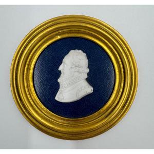 Médaillon portrait du roi Henri IV en porcelaine de Sèvres