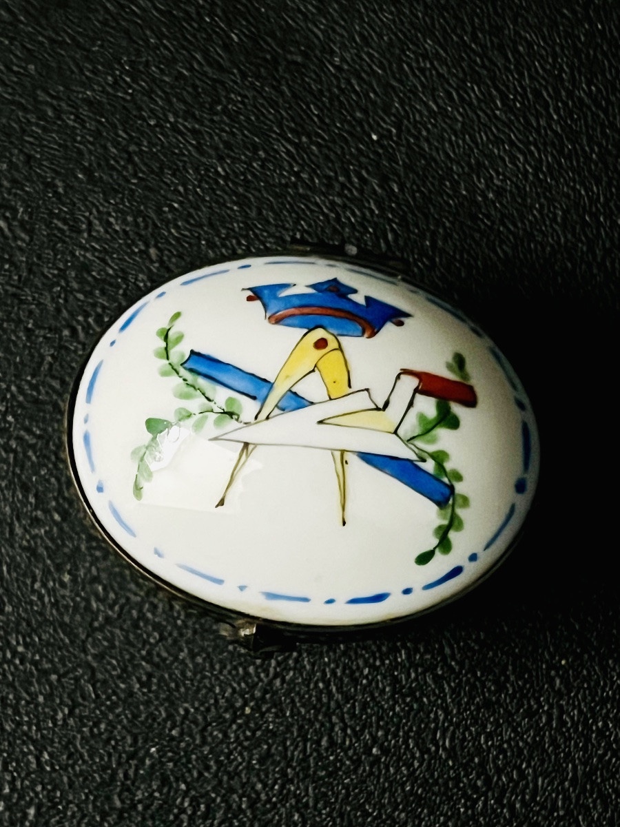Franc-Maconnerie - petite boite avec attributs 19e 