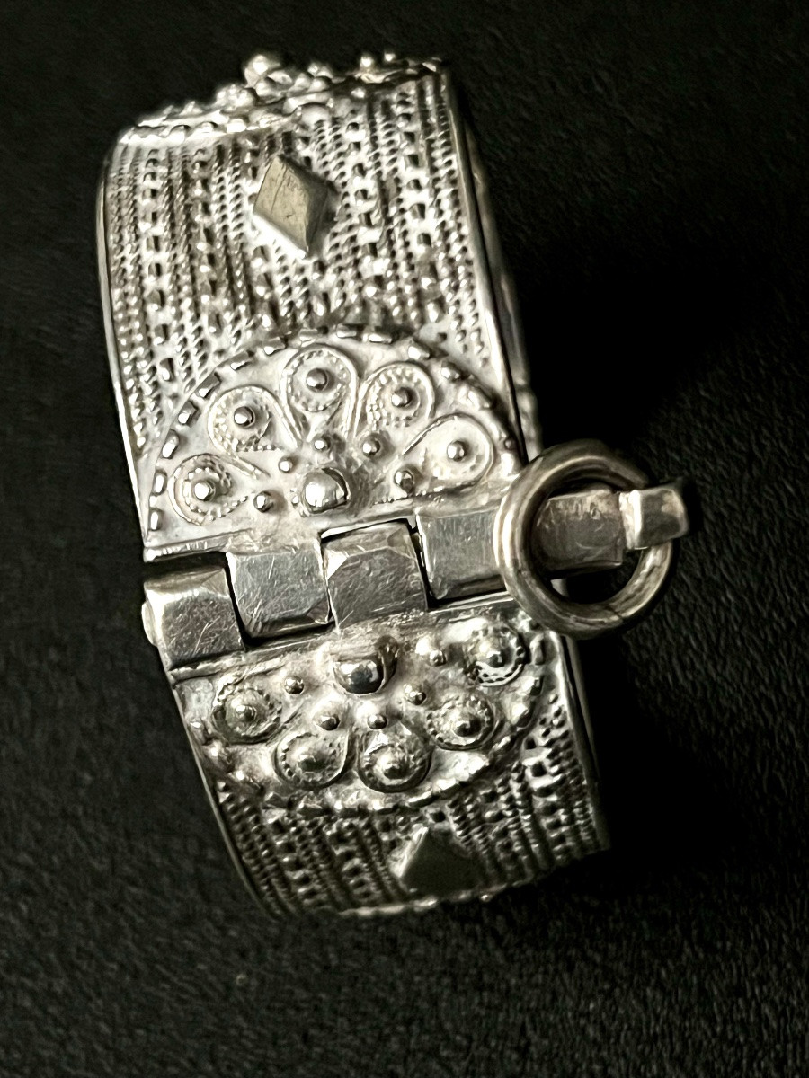 Argenterie - Empire ottoman - Tughra  - Bracelet a fermoir de courtisane en argent massif -photo-6
