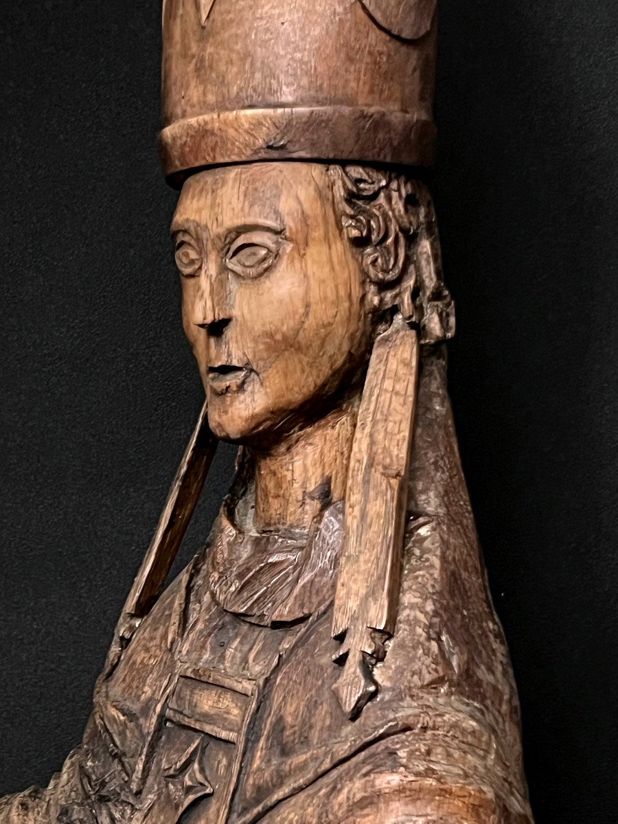 Statue gothique en bois représentant un évêque – XIVe / XVe siècle-photo-2