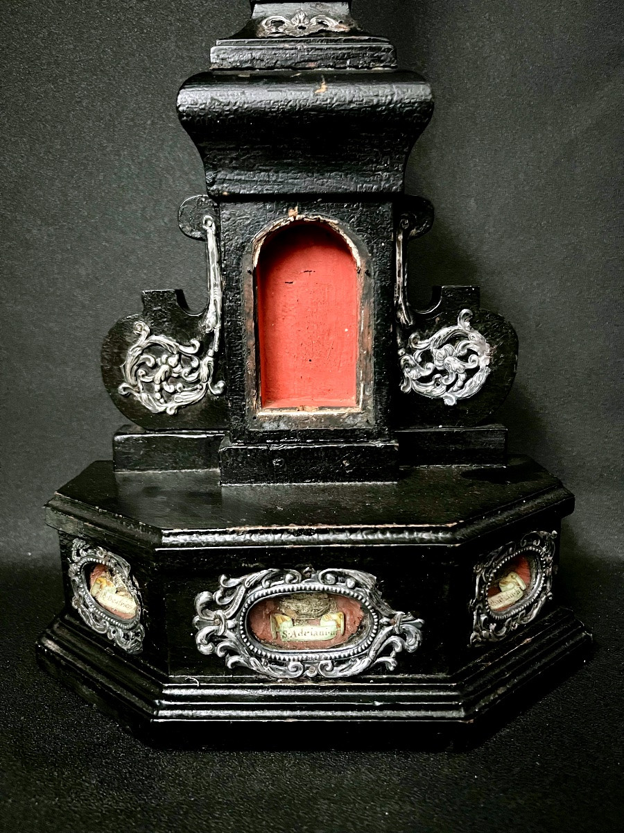 Large Baroque Reliquary Crucifix – Blackened Wood, Silver And Relics Of Saints – 19th Century-photo-3